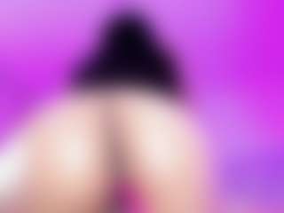 Live cam show with emili-clark - Amateur Curvy on Camsoda