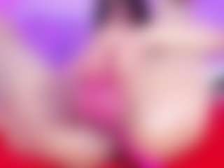 Live cam show with emili-clark - Curvy Young Adult on Camsoda