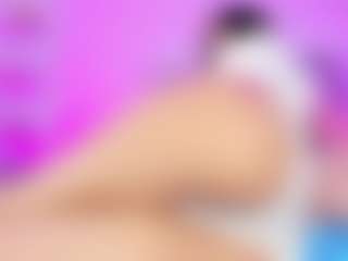 emili-clark's Live Sex Cam Show