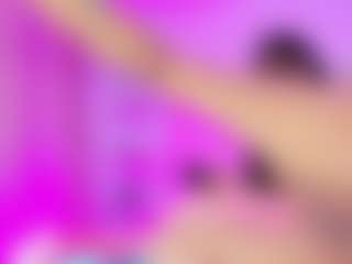 emili-clark's Live Sex Cam Show