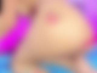 emili-clark's Live Sex Cam Show