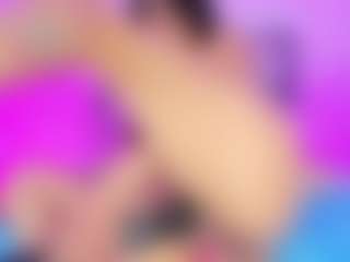 emili-clark's Live Sex Cam Show