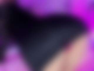 emili-clark's Live Sex Cam Show