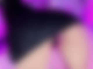 emili-clark's Live Sex Cam Show