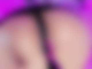 emili-clark's Live Sex Cam Show