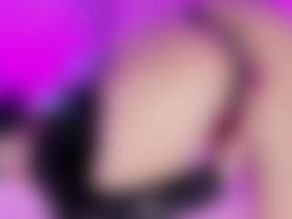 emili-clark's Live Sex Cam Show