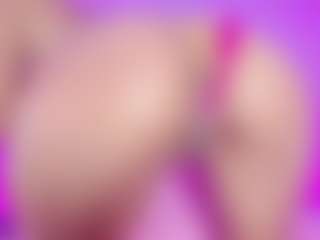 emili-clark's Live Sex Cam Show