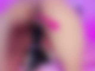 emili-clark's Live Sex Cam Show