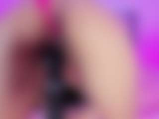 Live cam show with emili-clark - Cono Afeitado on livesuperchat.net