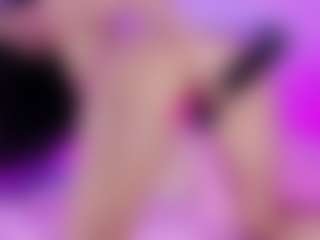 emili-clark's Live Sex Cam Show