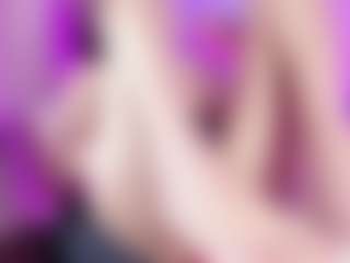 emili-clark's Live Sex Cam Show