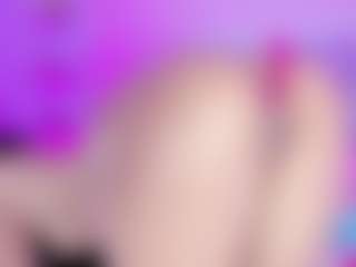 emili-clark's Live Sex Cam Show