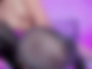 emili-clark's Live Sex Cam Show