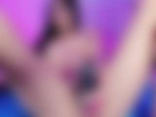 Live cam show with emili-clark - Camel Toe on Milfs Live