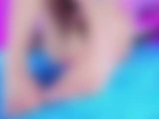 Live cam show with emili-clark - Full Nudity on SpankPalCams