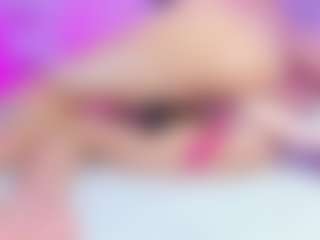 Live cam show with emili-clark - Middle Aged on https://playwithruby.com