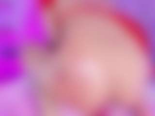 emili-clark's Live Sex Cam Show