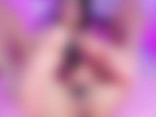 Live cam show with emili-clark - Shaved on milfzrlive.com