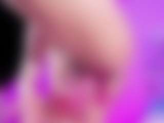 emili-clark's Live Sex Cam Show