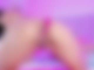 emili-clark's Live Sex Cam Show