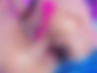 emili-clark's Live Sex Cam Show