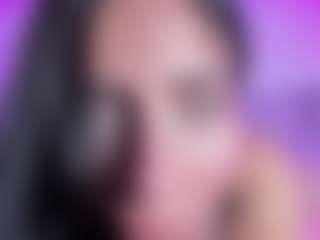 emili-clark's Live Sex Cam Show