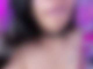 emili-clark's Live Sex Cam Show