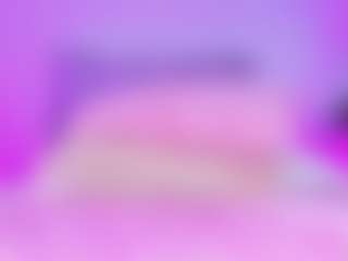 emili-clark's Live Sex Cam Show