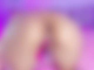 Live cam show with emili-clark - Latina Teen (18+) on Uber Horny | colombia