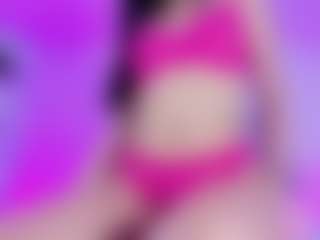 Live cam show with emili-clark - Oil on Camsoda