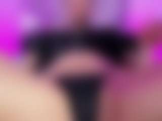 emili-clark's Live Sex Cam Show