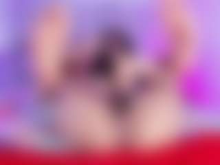 Live cam show with emili-clark - Dirty Talk on googirlz
