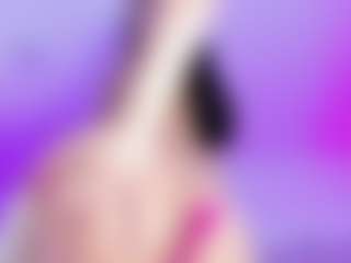Live cam show with emili-clark - Middle Aged on Soda Cam