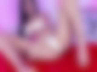 Live cam show with emili-clark - Shaved on Camming Site