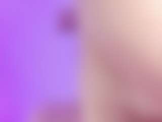 emili-clark's Live Sex Cam Show