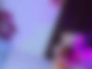 Live cam show with Ladynoah - Smoking on Dare Cams