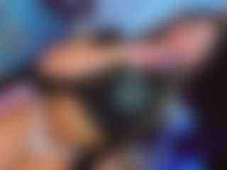 Live cam show with Ladynoah - Tease on madthumbs