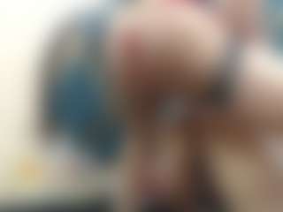 Live cam show with Marihammurath - Curvy on Camsoda