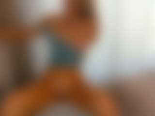 Saradiamond01's Live Sex Cam Show