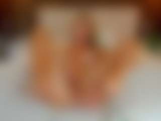 Live cam show with Saradiamond01 - Skinny on SinfulBabes