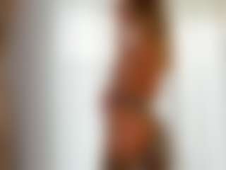 Live cam show with Saradiamond01 - Skinny on CSO-WL