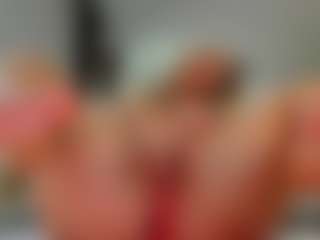 Live cam show with Saradiamond01 - Blonde Hair on sexylive.show