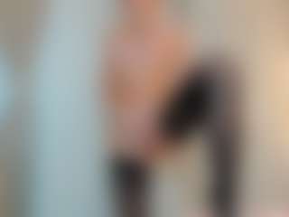 Saradiamond01's Live Sex Cam Show
