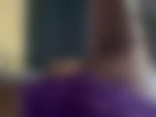 Live cam show with Tierra Henri - Middle Aged on boobsie.com