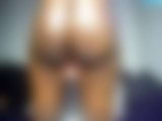SlimThickKat's Live Sex Cam Show