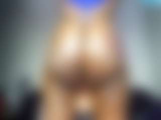 SlimThickKat's Live Sex Cam Show