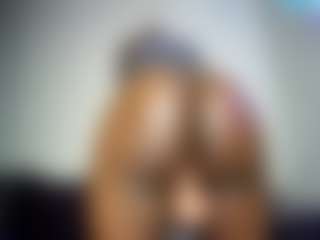 SlimThickKat's Live Sex Cam Show
