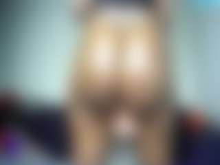 SlimThickKat's Live Sex Cam Show