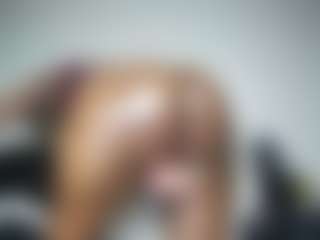 SlimThickKat's Live Sex Cam Show