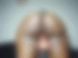 SlimThickKat's Live Sex Cam Show